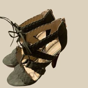 Jessica Simpson crochet heels